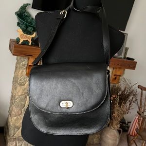 Lo & Sons Black Claremont camera bag